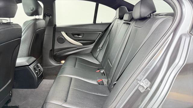 Used 2016 BMW 320i Sedan w/ Sport Package RWD image 18
