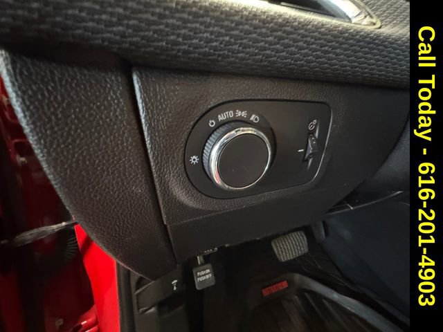 Used 2018 Chevrolet Cruze LT image 21