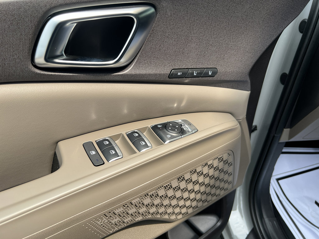 New 2026 Kia Carnival EX image 21