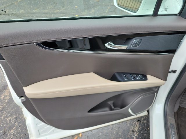 Certified 2022 Lincoln Nautilus Reserve AWD/4WD image 8