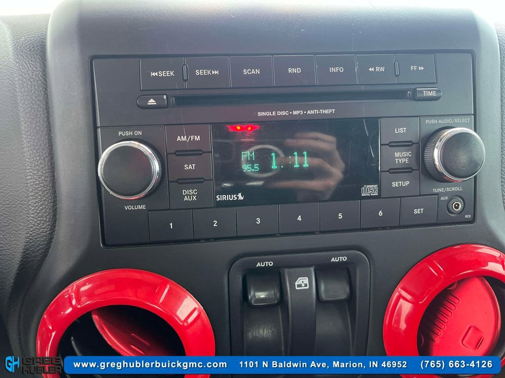 Used 2017 Jeep Wrangler Rubicon w/ Power Convenience Group image 21