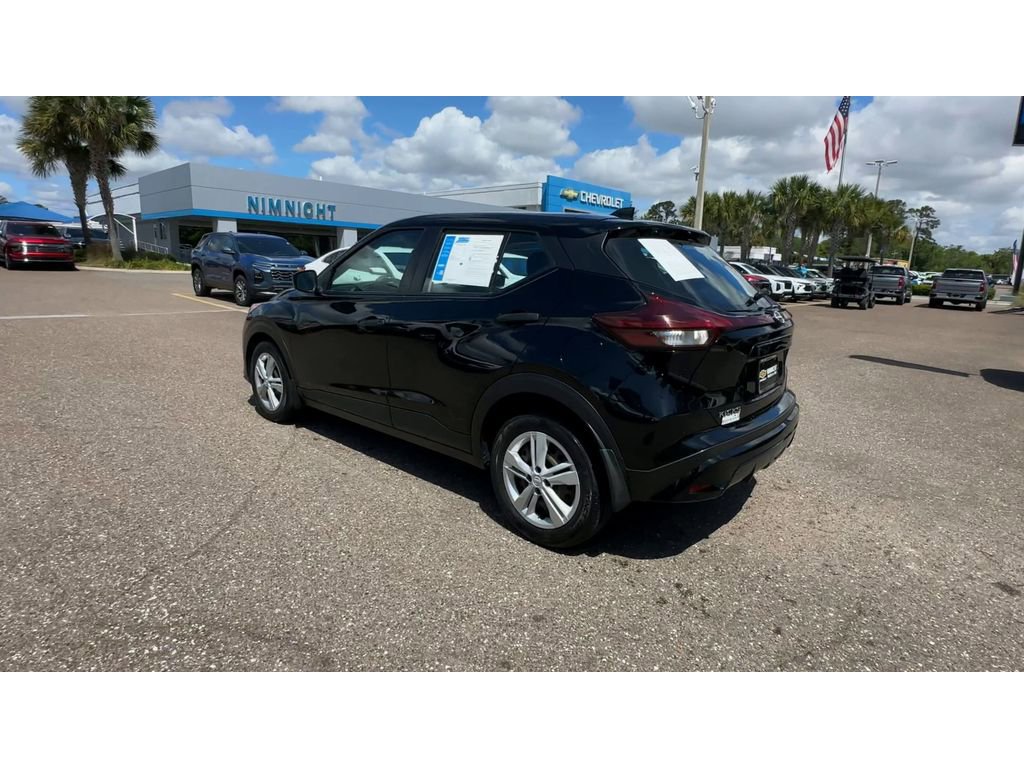 Used 2023 Nissan Kicks S FWD image 4