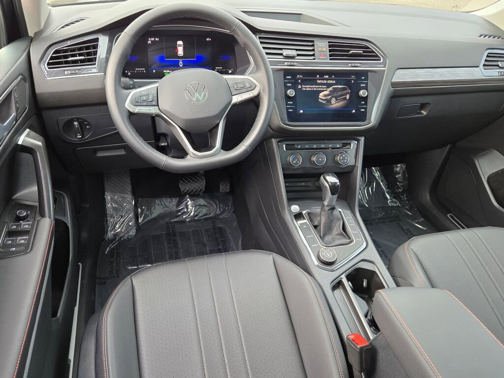 Used 2024 Volkswagen Tiguan Wolfsburg Edition image 21
