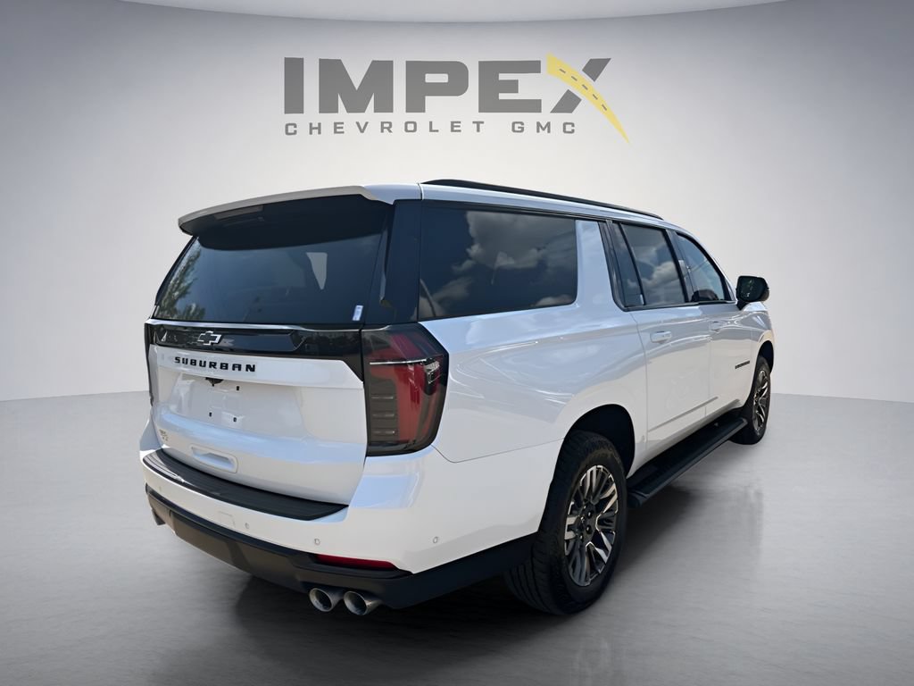 Used 2025 Chevrolet Suburban Z71 AWD/4WD image 5