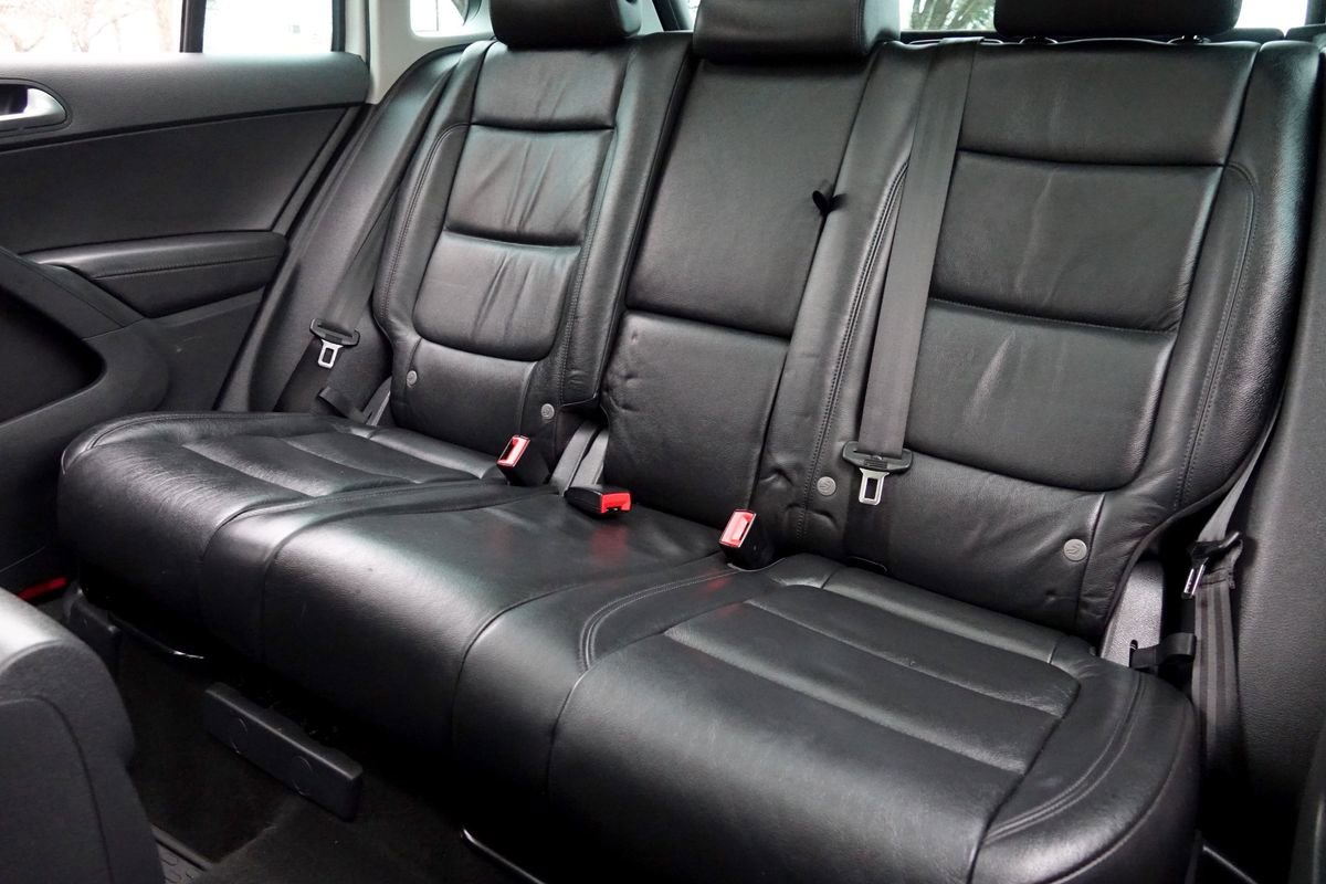 Used 2017 Volkswagen Tiguan Sport image 12