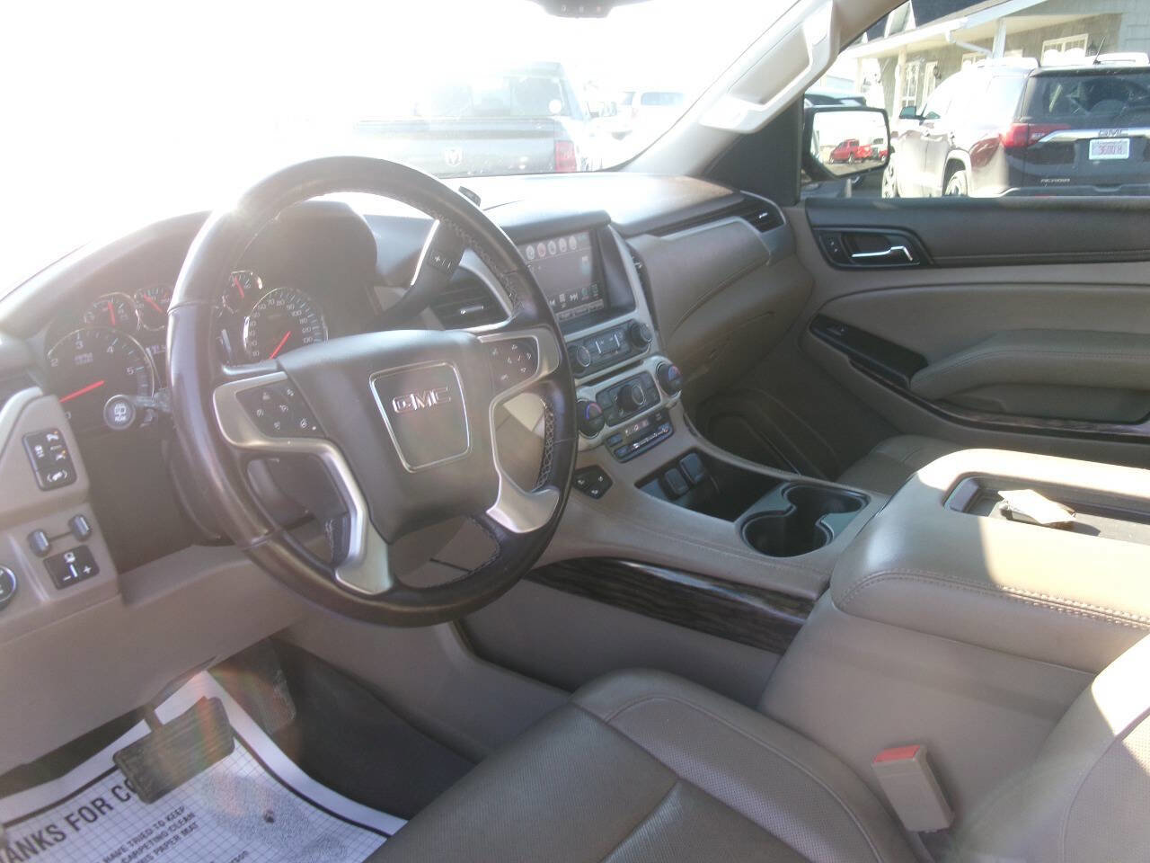 Used 2019 GMC Yukon XL SLT w/ Premium Edition image 14