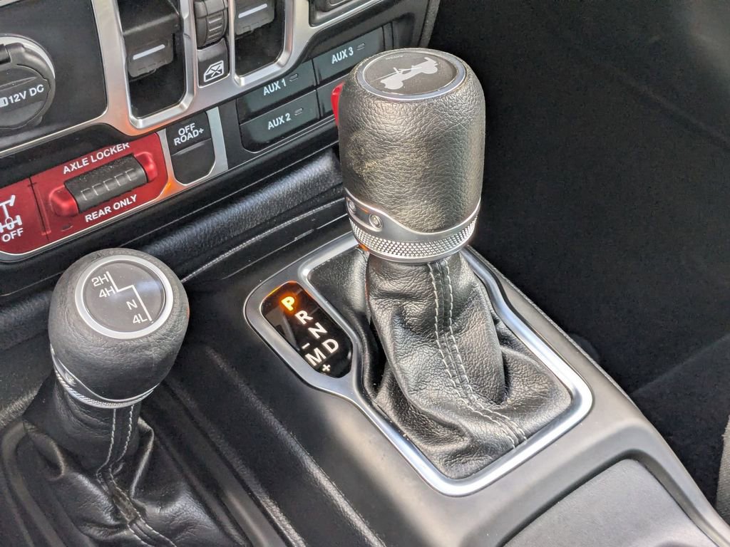 Used 2025 Jeep Wrangler Willys image 19