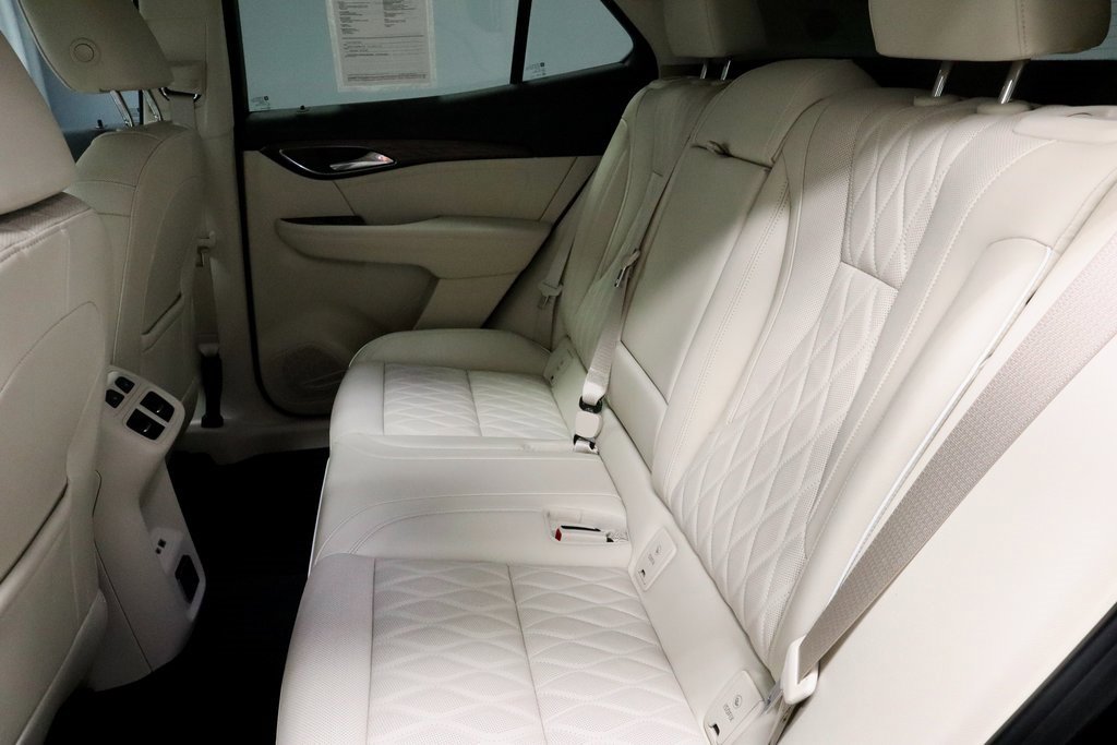 Used 2023 Buick Envision Avenir image 23