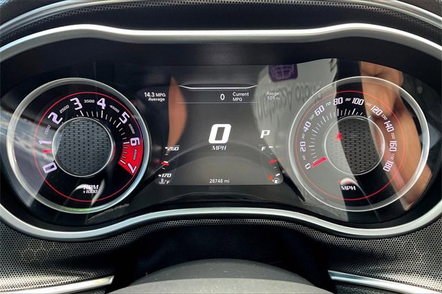 Used 2015 Dodge Challenger SRT image 22