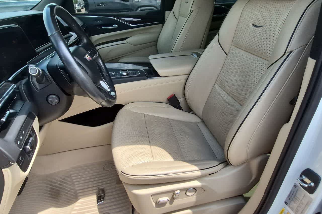 Used 2021 Cadillac Escalade ESV Premium Luxury w/ Driver Assist Tech Package RWD image 16