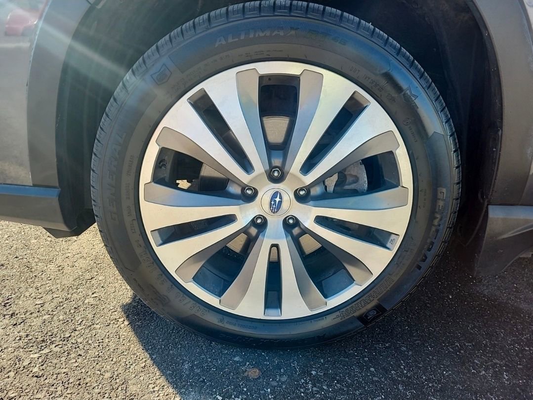 Used 2019 Subaru Ascent Touring image 16