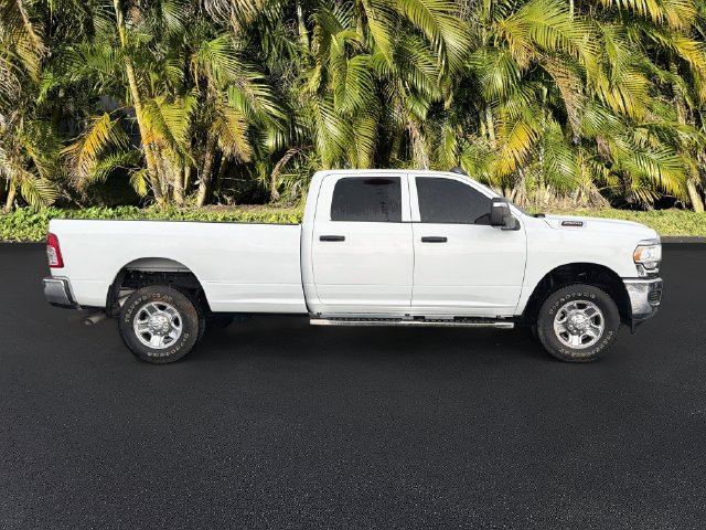 Used 2024 RAM 2500 Tradesman w/ Chrome Appearance Group AWD/4WD image 4