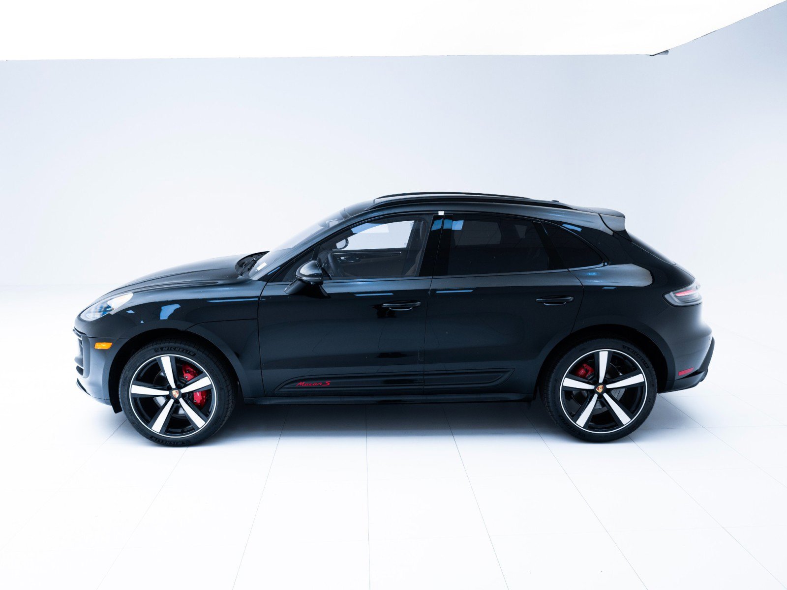 New 2026 Porsche Macan S image 2