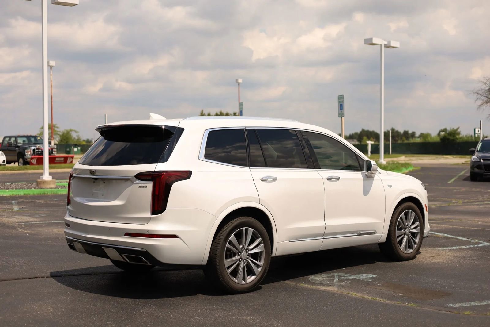 Used 2020 Cadillac XT6 Premium Luxury image 4