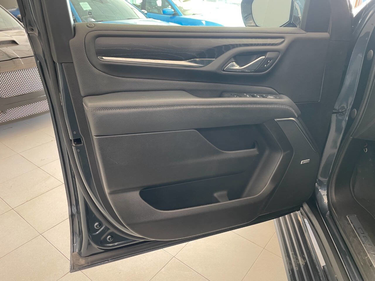 Used 2021 GMC Yukon Denali w/ Denali Premium Package image 15