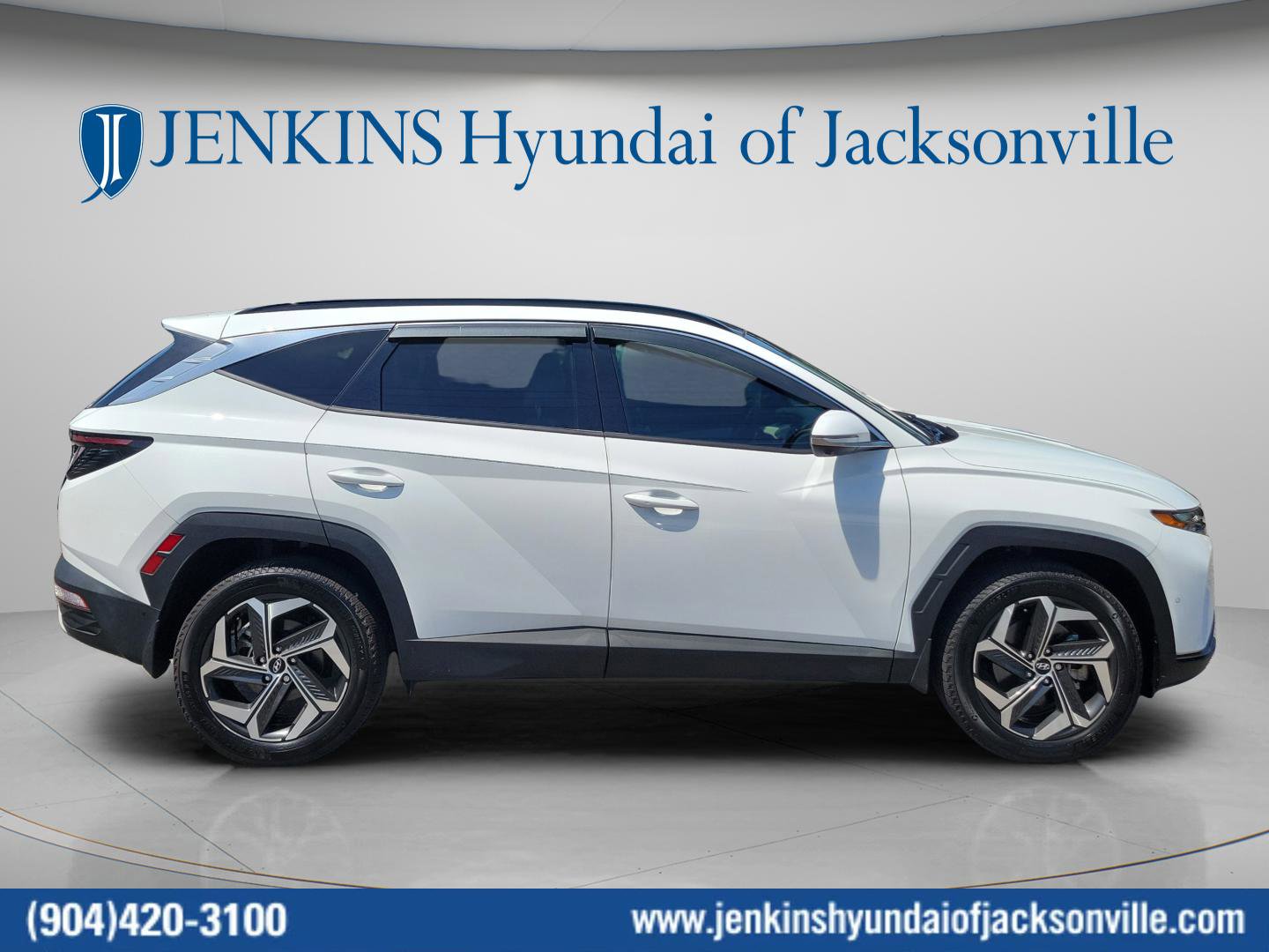 Certified 2023 Hyundai Tucson Limited AWD/4WD image 2