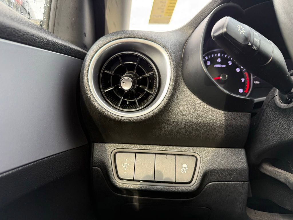 Used 2024 Kia Forte LX image 13