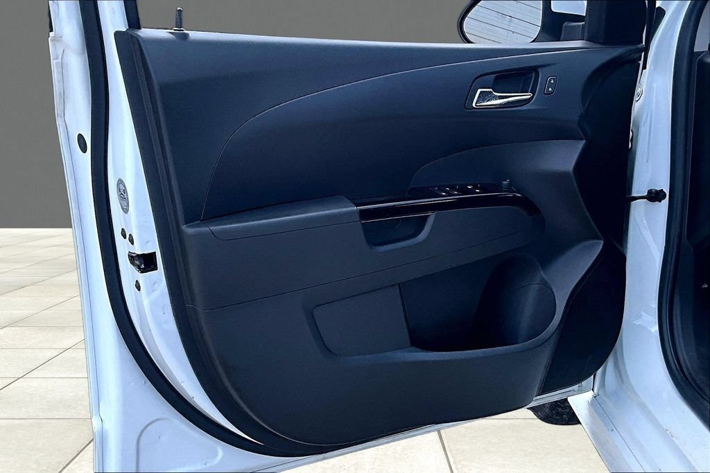 Certified 2020 Chevrolet Sonic LT w/ Convenience Package FWD image 18
