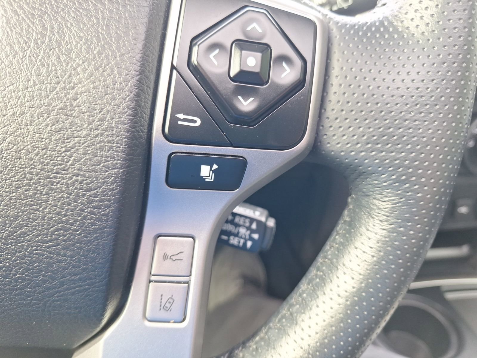 Used 2024 Toyota 4Runner SR5 Premium w/ Moonroof Package image 19