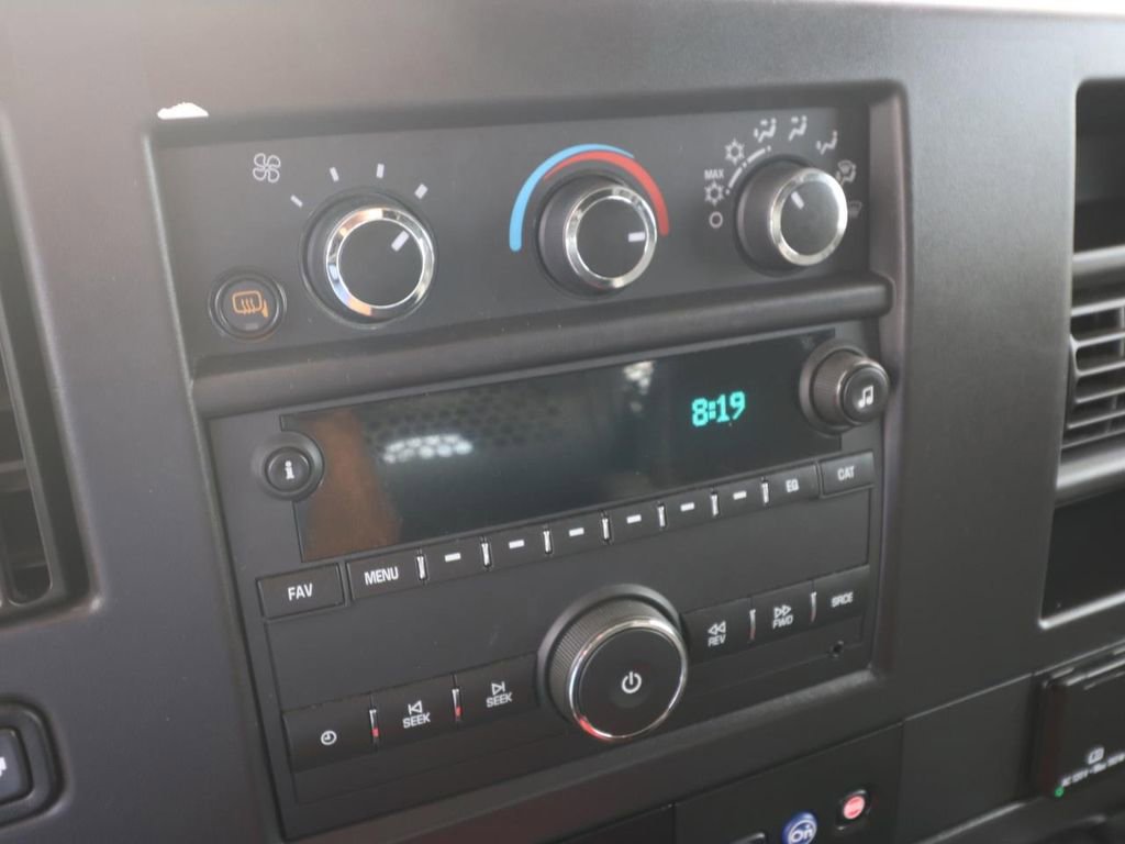 Used 2024 GMC Savana 2500 w/ Driver Convenience Package RWD image 18
