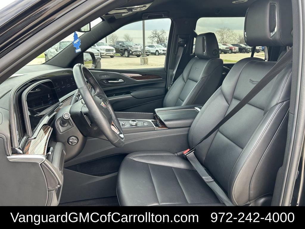 Used 2024 Cadillac Escalade ESV Luxury image 24