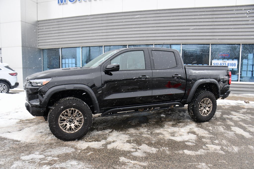 Used 2025 Chevrolet Colorado ZR2 image 2