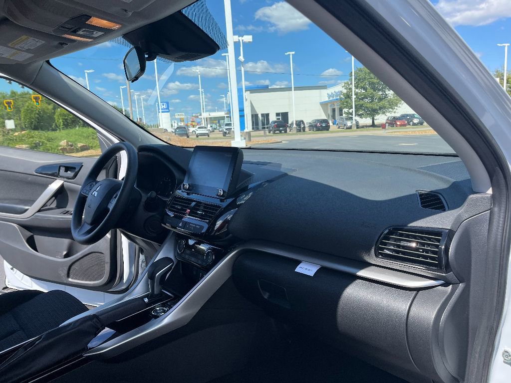 Used 2024 Mitsubishi Eclipse Cross LE image 14