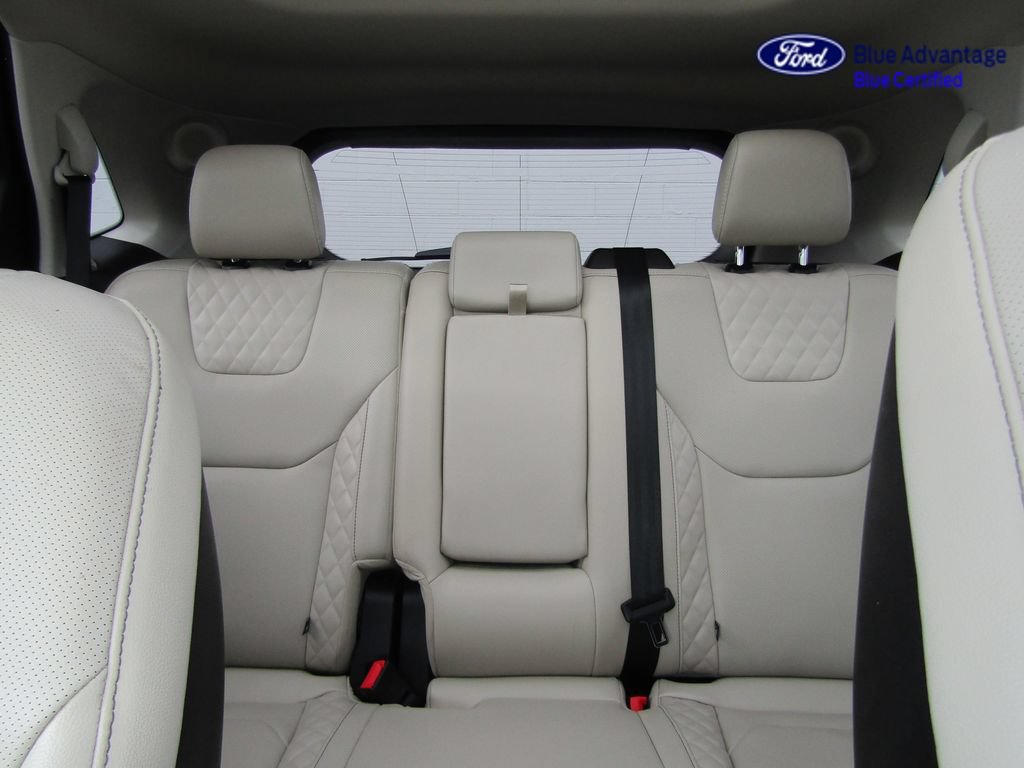 Certified 2024 Ford Edge Titanium AWD/4WD image 22