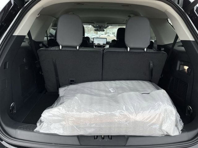 New 2026 Ford Explorer Active w/ Active Comfort Package image 24