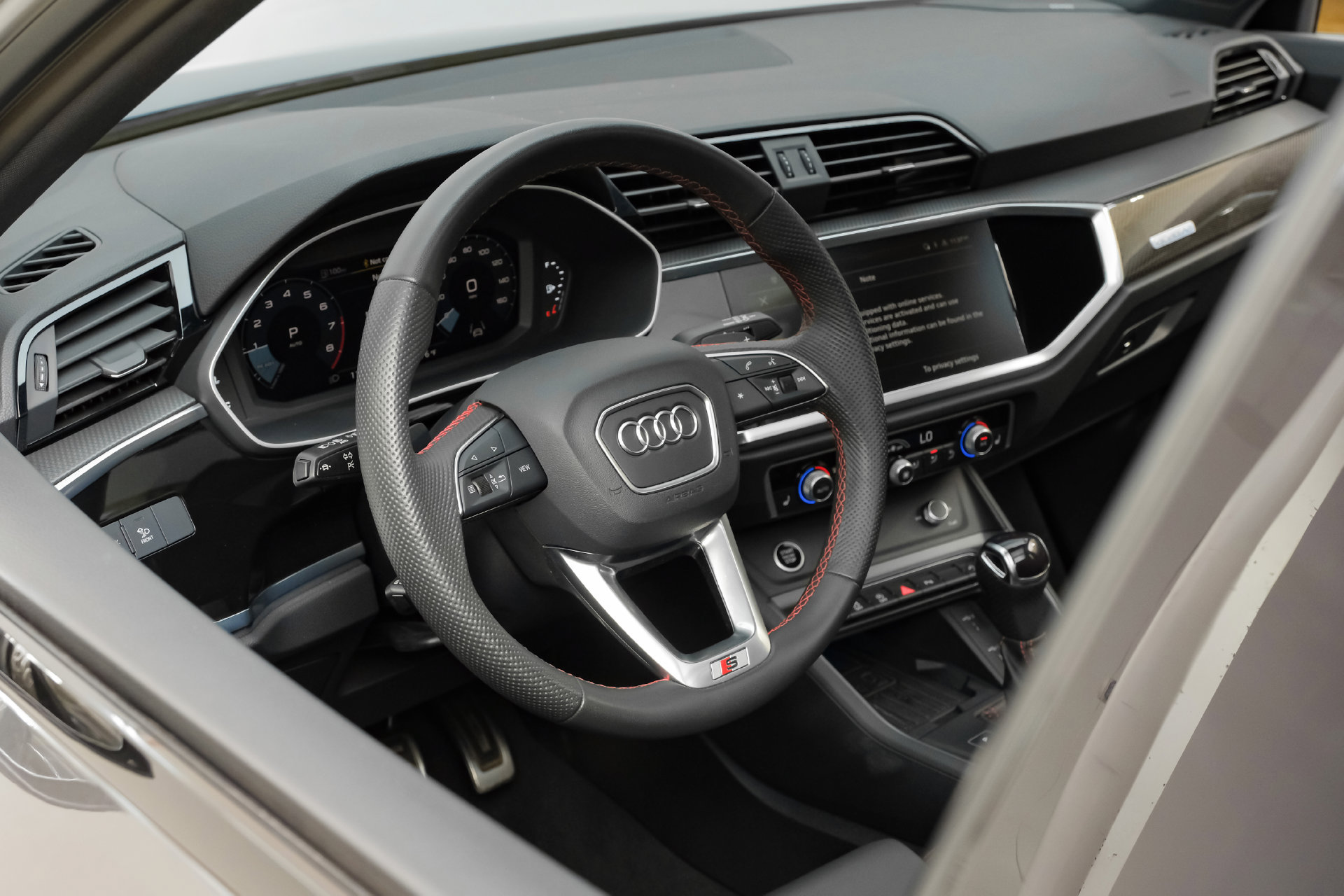 Used 2025 Audi Q3 2.0T Premium Plus AWD/4WD image 18