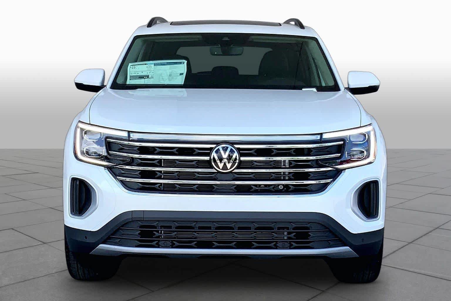New 2026 Volkswagen Atlas SE FWD image 3