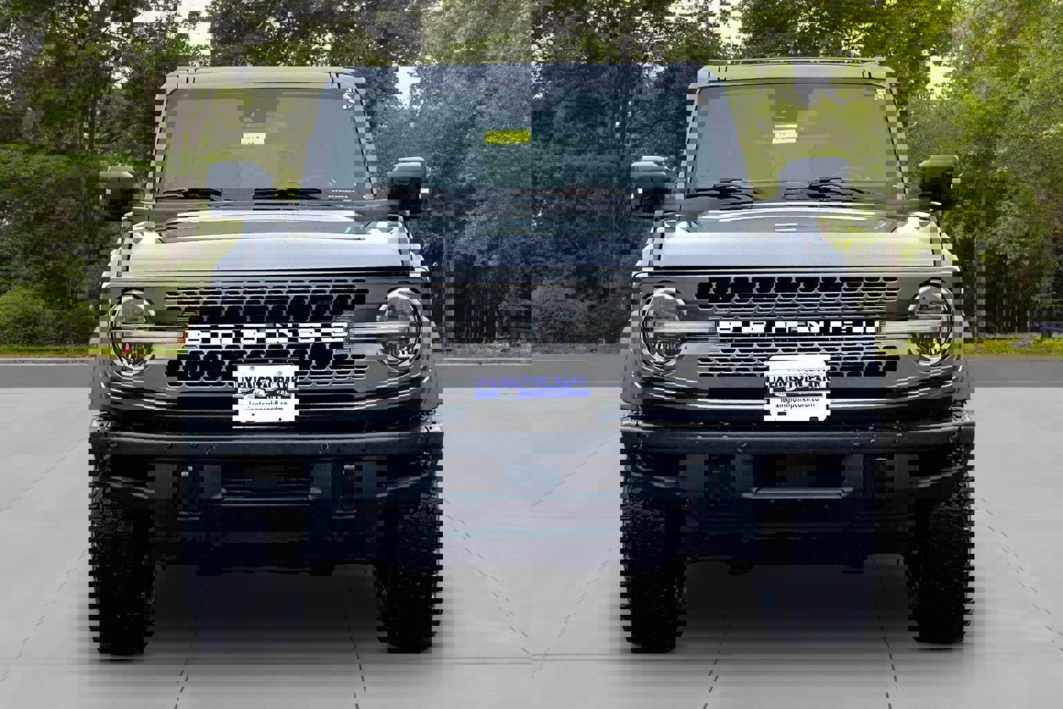 Used 2023 Ford Bronco Badlands image 2