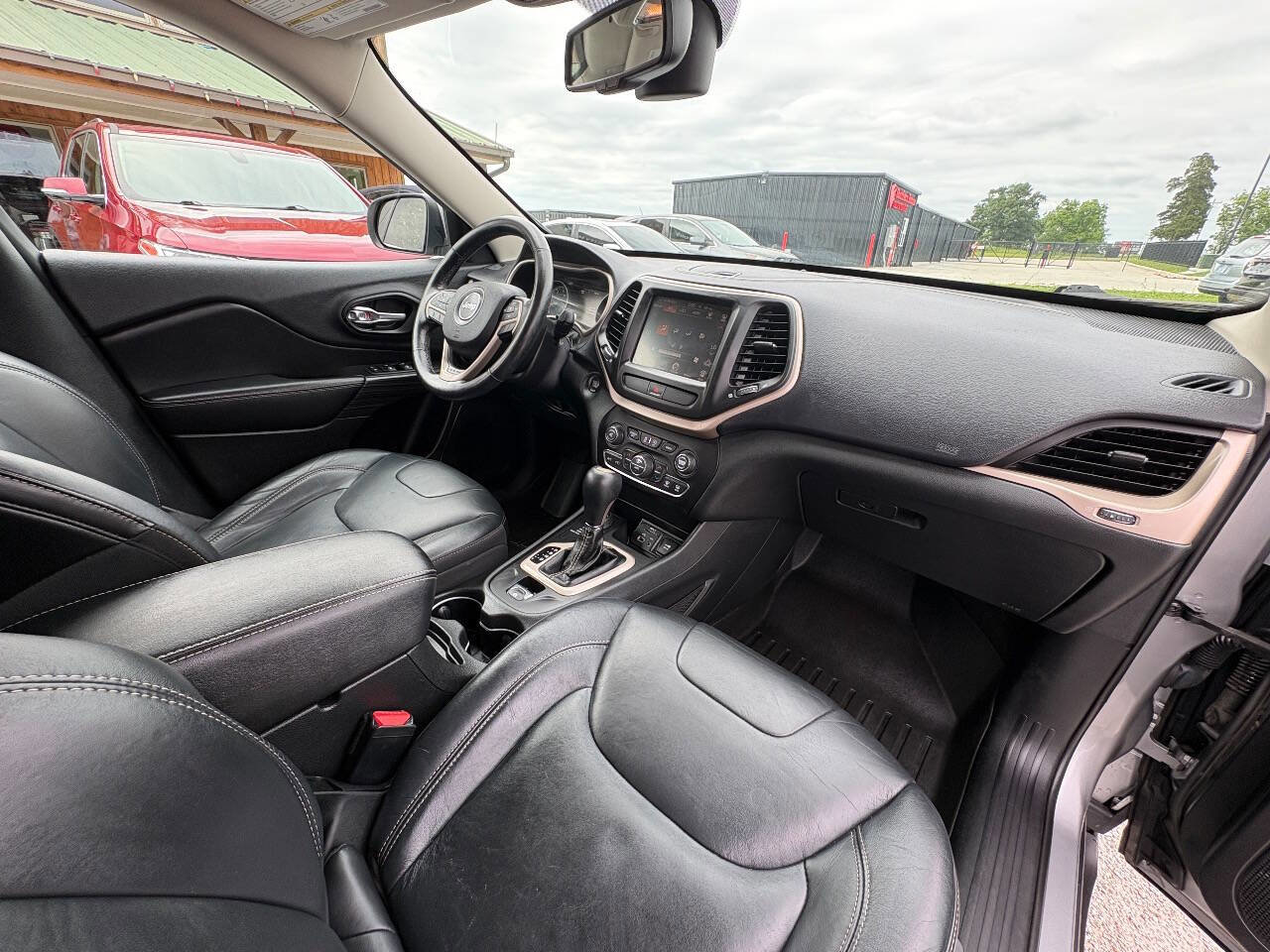 Used 2015 Jeep Cherokee Limited AWD/4WD image 27