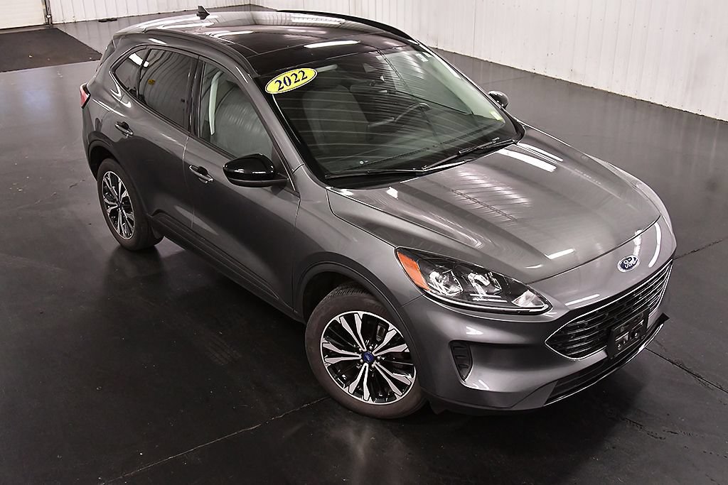 Used 2022 Ford Escape SE w/ SE Sport Appearance Package AWD/4WD image 14