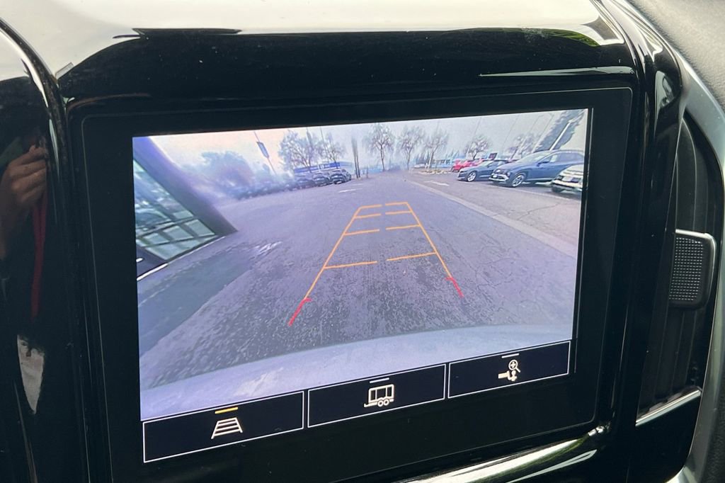 Used 2023 Chevrolet Traverse LT image 25