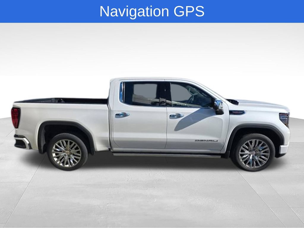 Used 2022 GMC Sierra 1500 Denali w/ Technology Package AWD/4WD image 8