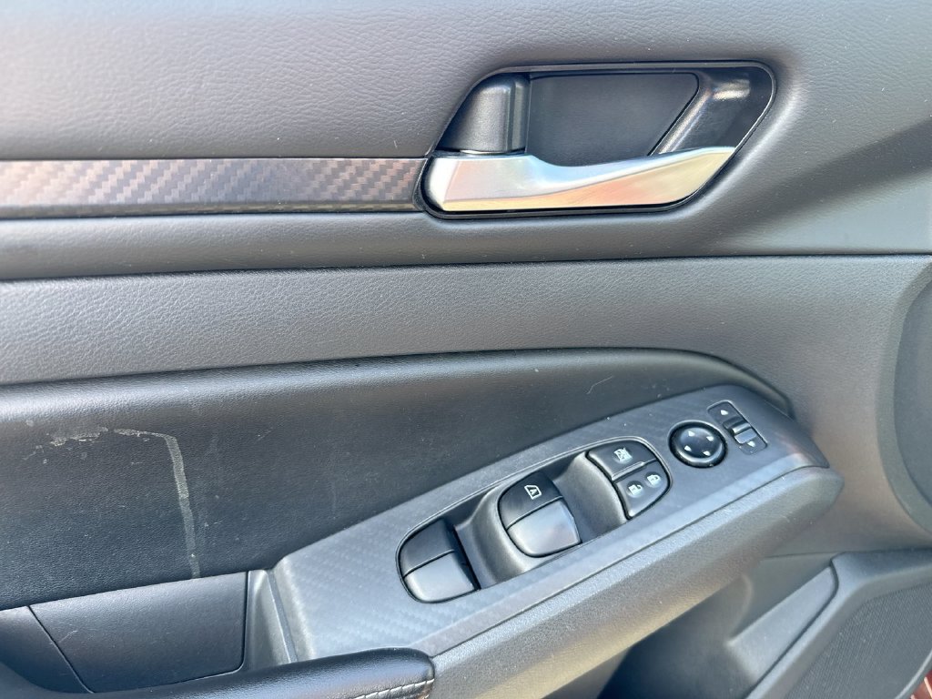 Used 2025 Nissan Altima 2.5 SV AWD/4WD image 20