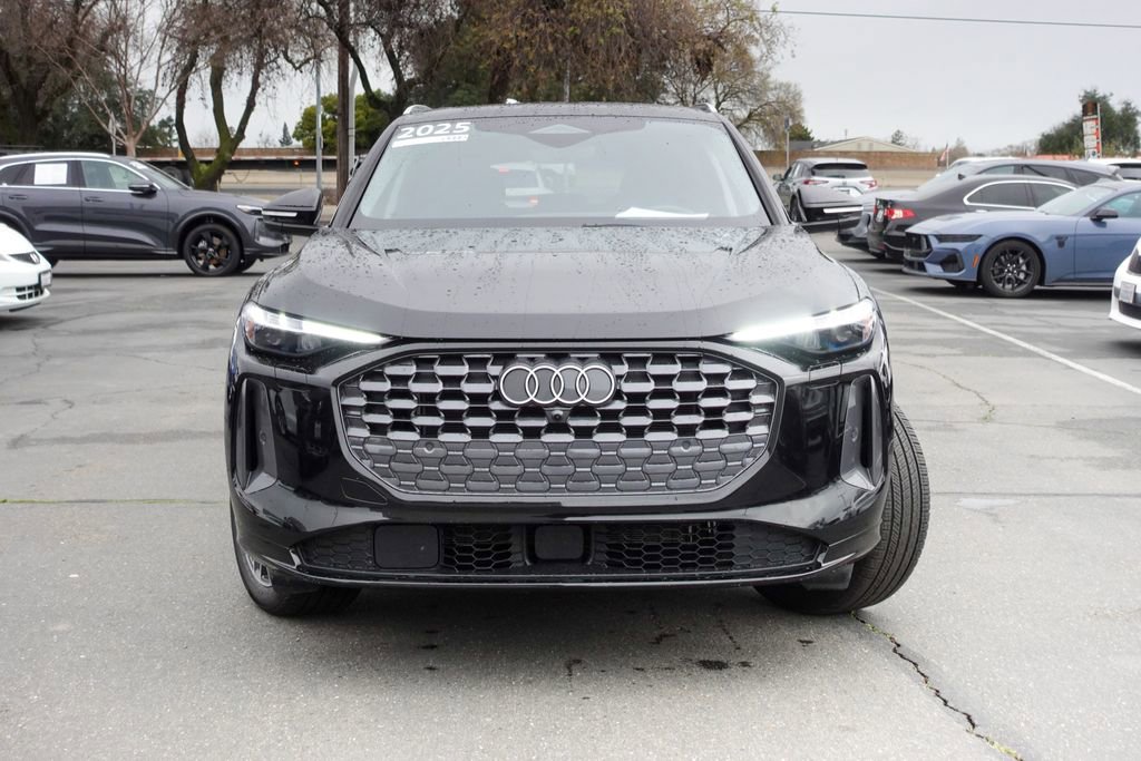 Used 2025 Audi Q5 Premium Plus w/ Premium Plus image 3