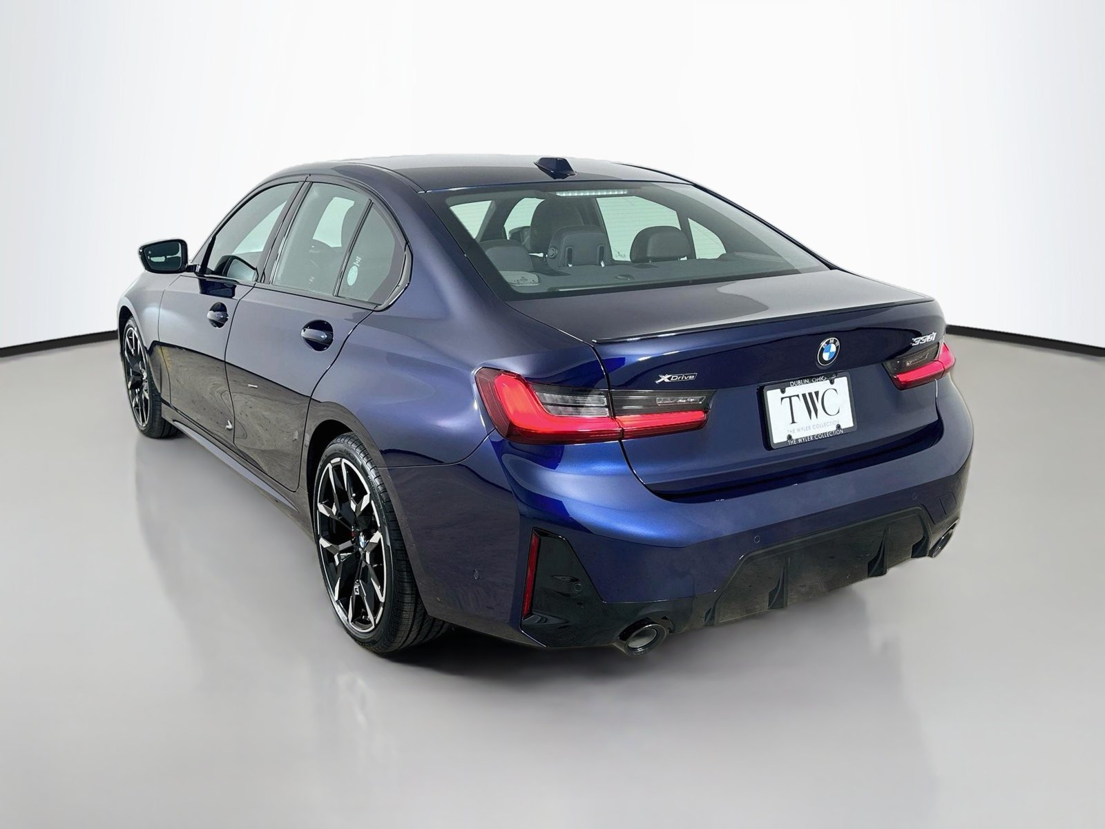 New 2026 BMW 330i xDrive Sedan w/ M Sport Package AWD/4WD image 7