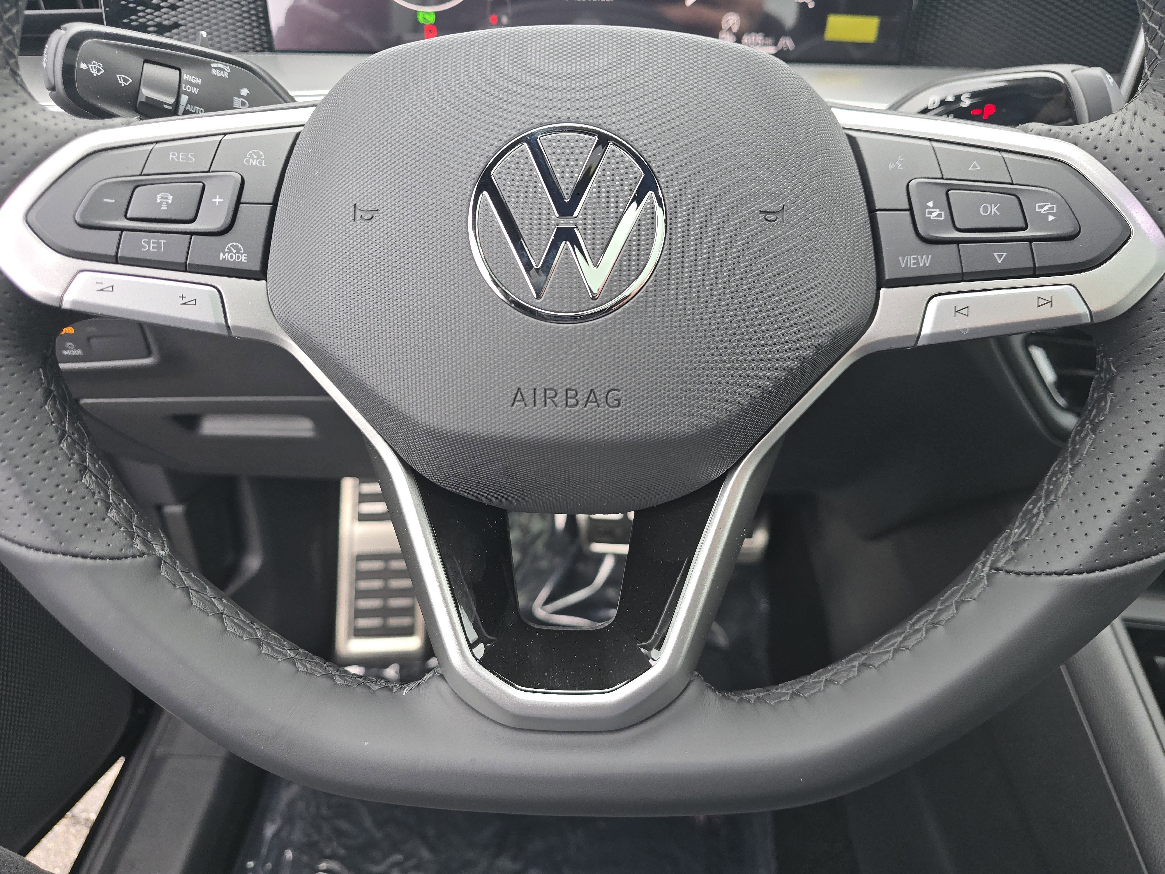 New 2026 Volkswagen Tiguan SE R-Line AWD/4WD image 21