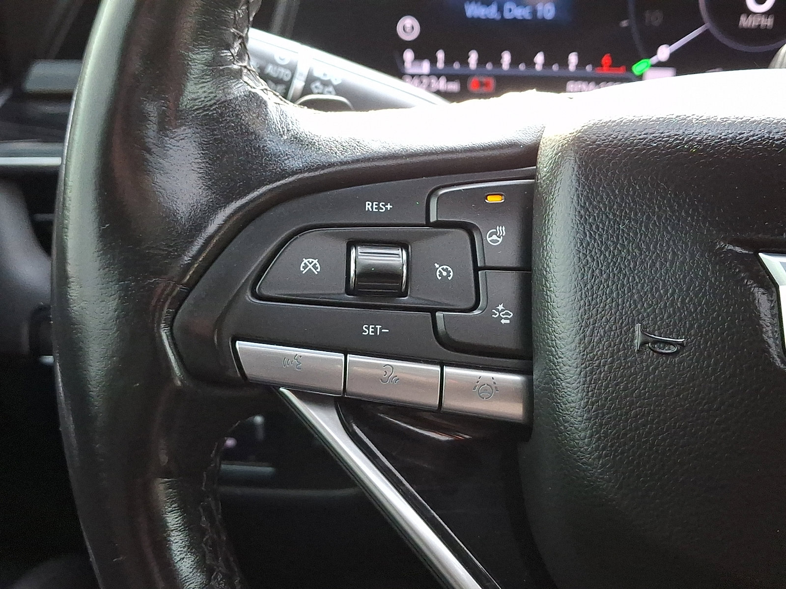 Certified 2024 Cadillac Escalade Sport w/ LPO, ONYX Package image 27