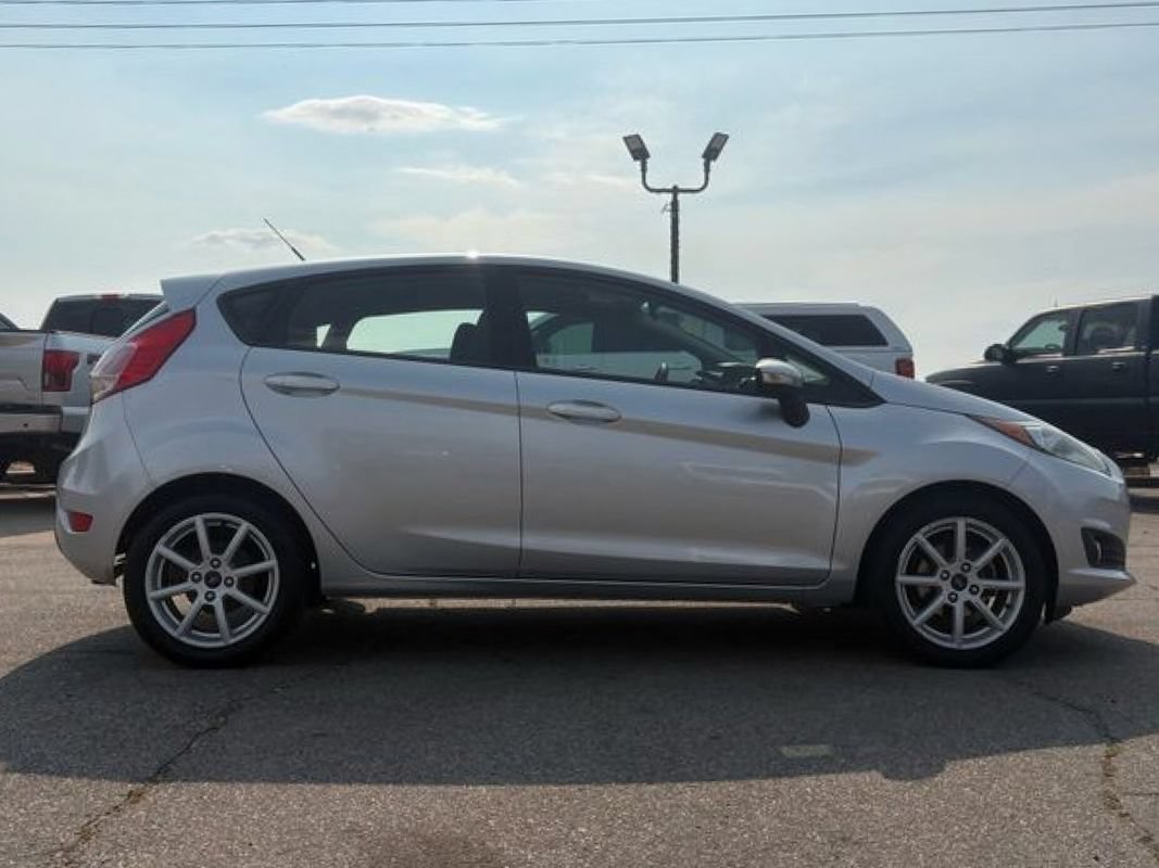 Used 2015 Ford Fiesta SE w/ Equipment Group 201A FWD image 5