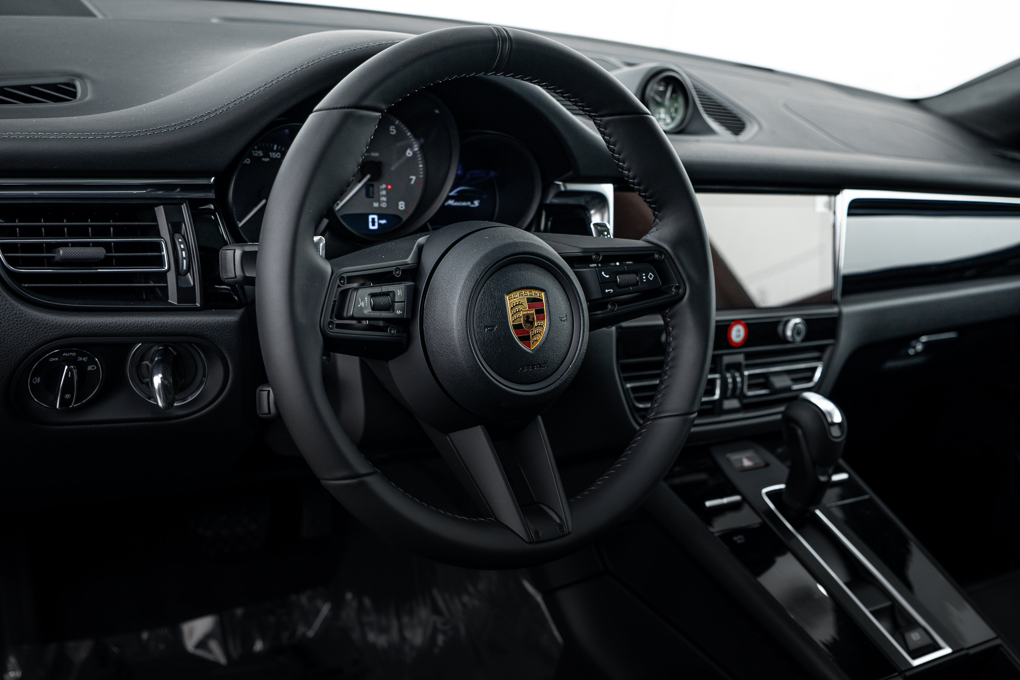 Certified 2026 Porsche Macan S AWD/4WD image 15