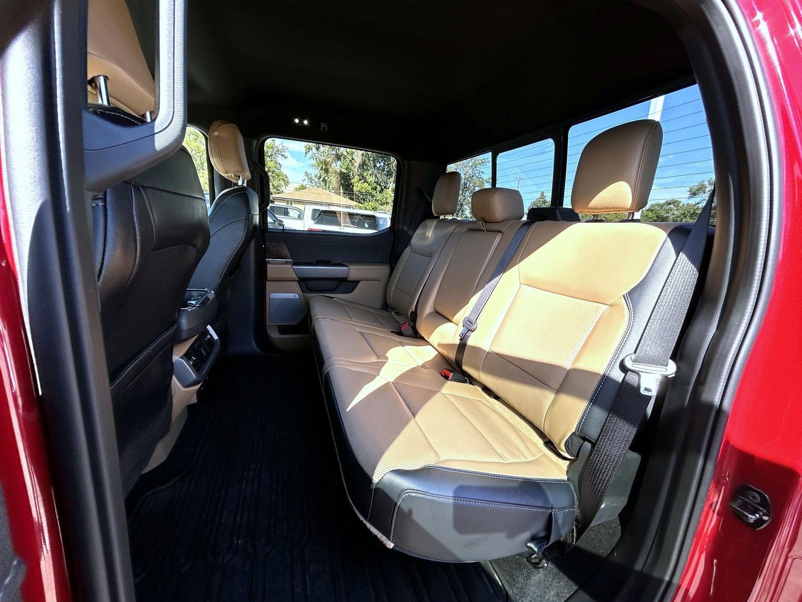 Used 2023 Ford F150 Lariat w/ Equipment Group 502A High image 20