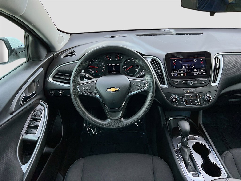 Used 2024 Chevrolet Malibu LT image 21