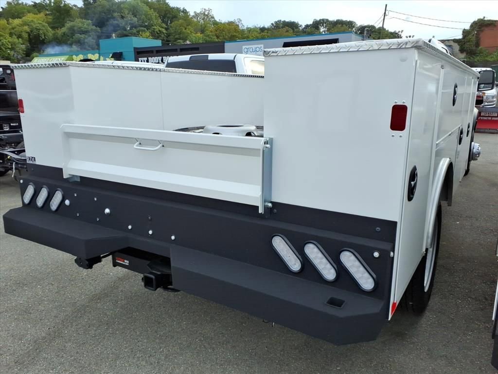 New 2025 RAM 5500 Tradesman image 3