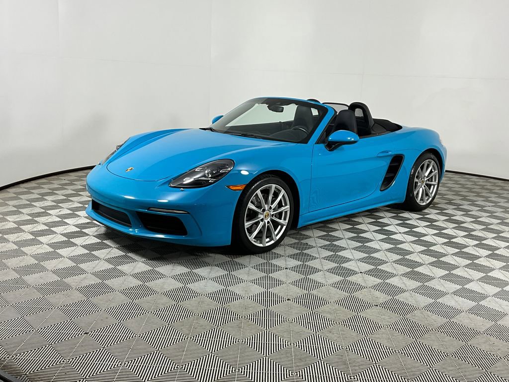 Used 2017 Porsche 718 Boxster RWD image 2