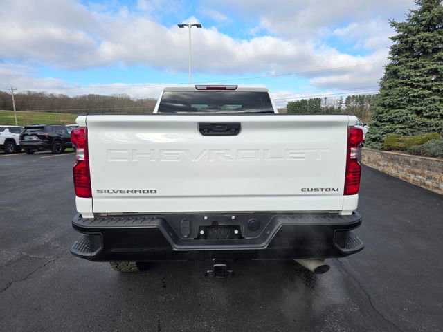 Used 2022 Chevrolet Silverado 2500 Custom w/ Custom Value Package image 3
