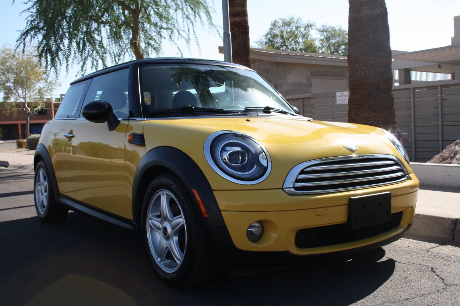 Used 2009 MINI Cooper Hardtop FWD image 2