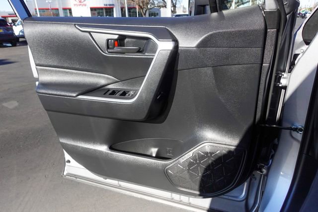 Certified 2022 Toyota RAV4 LE image 22